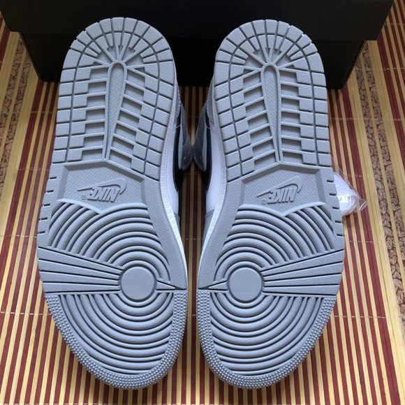 Air Jordan 1 Mid Light Smoke Grey main image 6